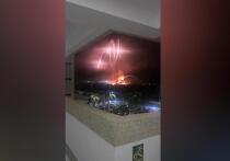 По меньшей мере 7 взрывов и шум низко летящих самолетов были слышны ночью в венесуэльской столице Каракасе