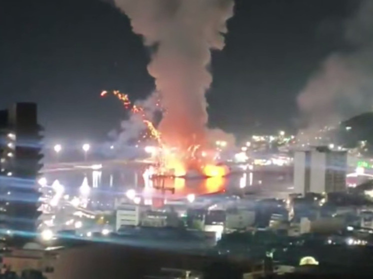 В ответ на угрозу со стороны США Мадуро подписал указ о введении режима чрезвычайного положения