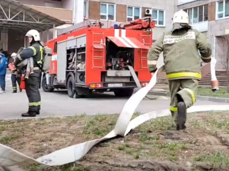 В Воронеже в ТРК «Арена» огонь локализовали через 37 минут