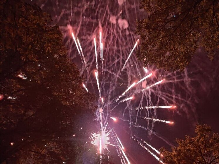 За салют на балконе или во дворе может грозить штраф до 50 тысяч рублей