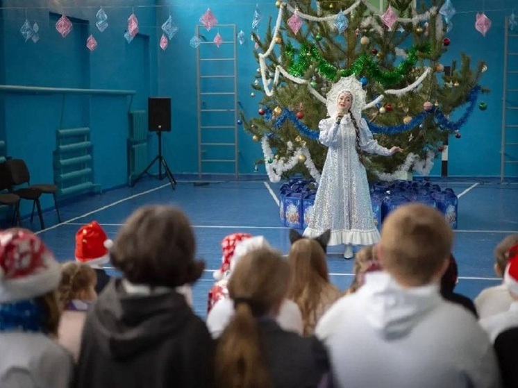 Из Астраханской области детям ЛНР доставили новогодние подарки