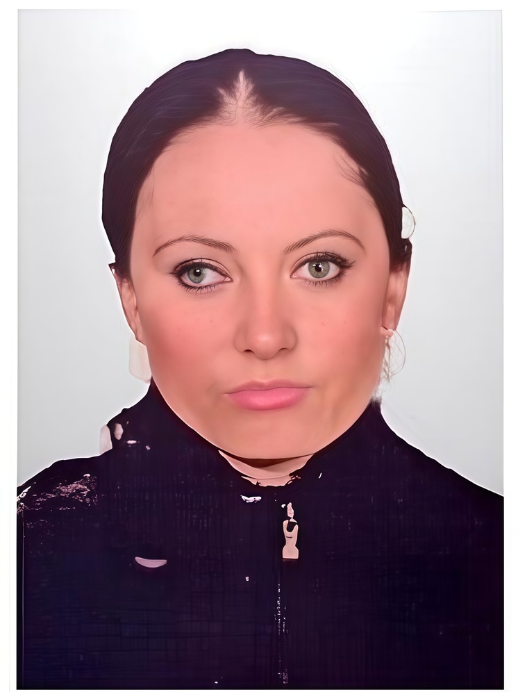 Светло-рыжую женщину продолжают искать в Псковской области