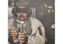 Подло захваченный американскими спецназовцами президент Боливарианской Республики Венесуэла Николас Мадуро находится в плену на борту американского военного корабля "Иводзима"