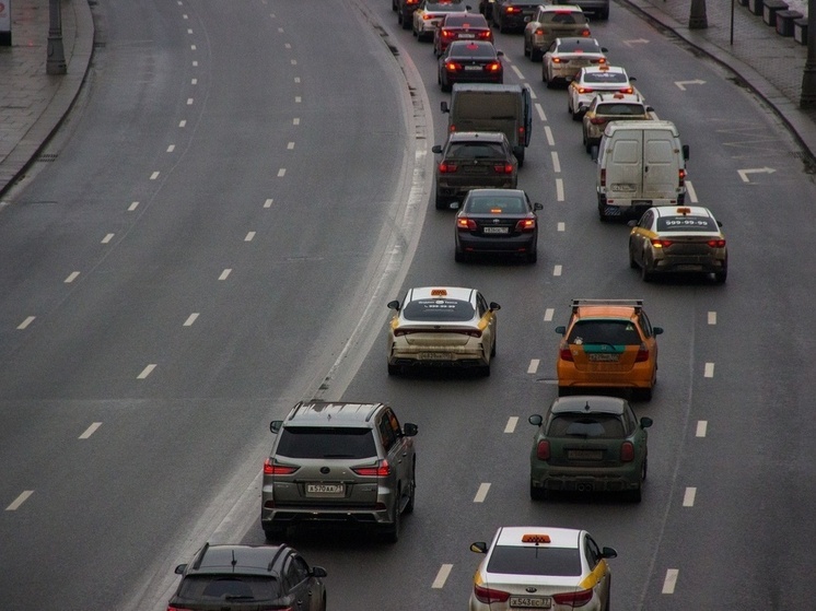 Экономист Хачатурян ответил тулякам на вопрос, что ждет авторынок в 2026 году