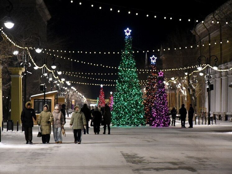 Глава Оренбурга отметил чистоту на улице Советской и новый арт-объект у Гостиного двора