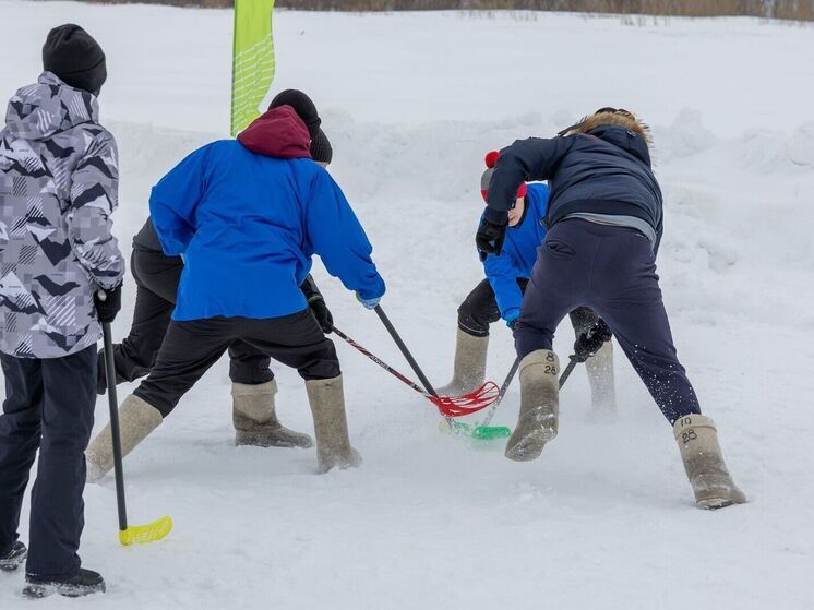 Жители Салехарда сыграют в футбол в валенках у «Геолога»