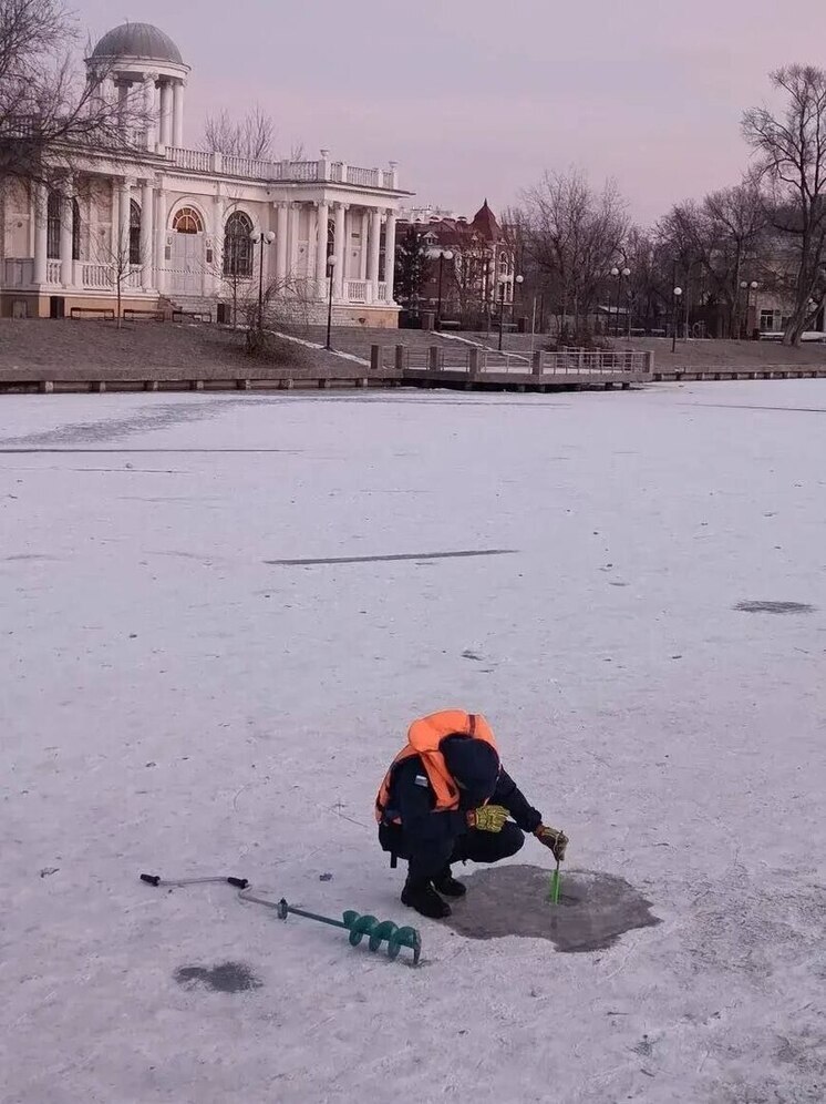 Выход на лёд в Астрахани опасен из-за потепления и тонкого покрова