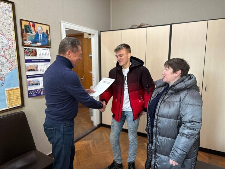 Одиннадцатиклассник из Токмака посетит Санкт-Петербург благодаря губернатору Пензенской области