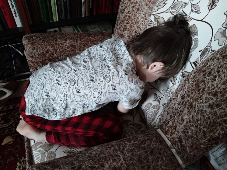 Невроз у детей — это реакция на сильный стресс, считает педагог-психолог Елена Фадеева. Она рассказала «МК в Ленобласти», как понять, что ребенок не просто капризничает, но дело могло зайти далеко и у него невроз.