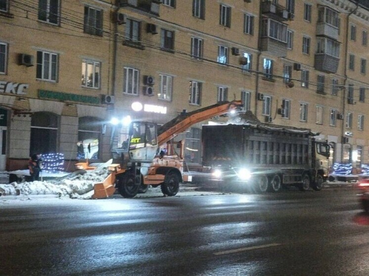 110 единиц техники выйдет 4 января на уборку Тулы