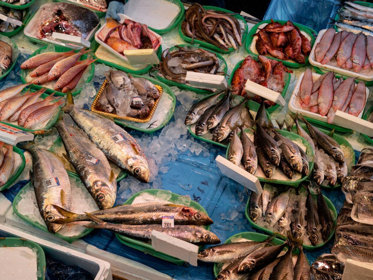 В Липецке вспыхнул ларек с копченой рыбой