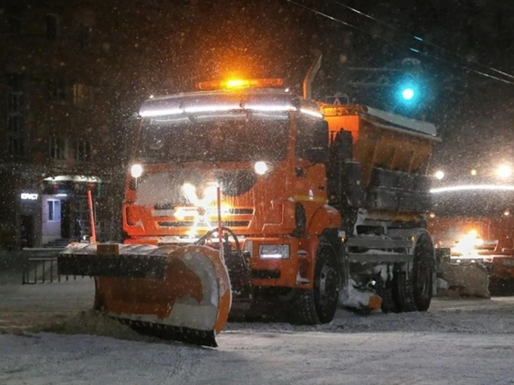 Дорожники Нижнего перешли на круглосуточный режим работы