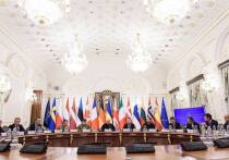    Очередная сходка «Коалиции желающих» в Киеве, где обсуждались «гарантии безопасности» для Украины, предсказуемо завершилась ничем