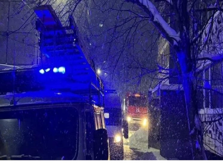 Выпавший из окна 9 этажа ребенок умер сегодня  в больнице