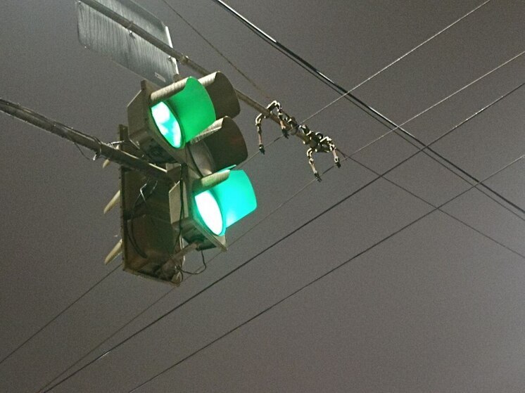 На Кольском мосту в Мурманске отказали светофоры