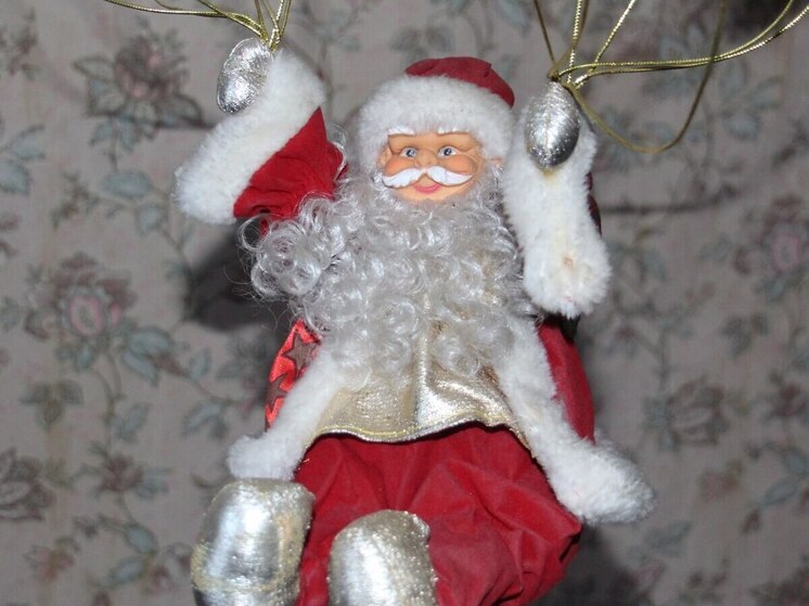 Новогоднюю сказку для детей в Мурманске открыли спектаклем