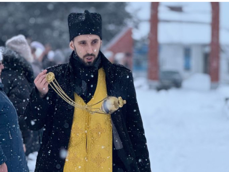 В Орле почтили память погибших воинов на Алее Славы