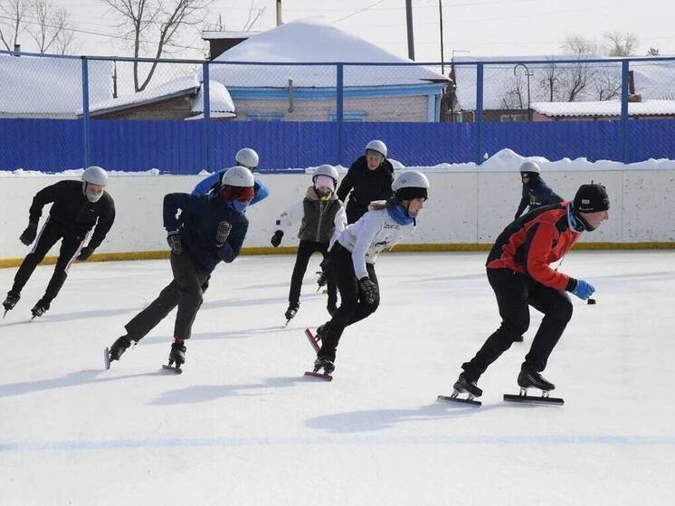 Миллион за работу в районе: новая программа для тренеров в Омской области