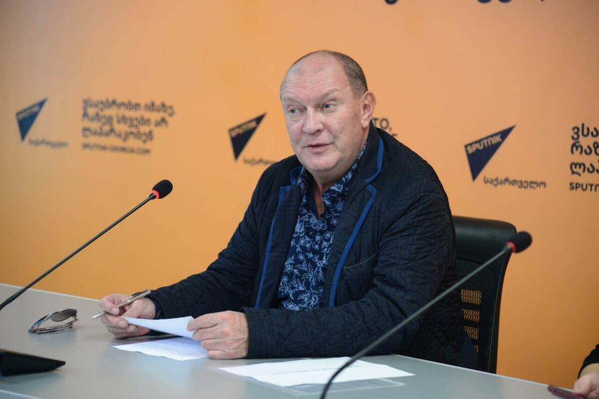 В Тбилиси умер директор русского театра Николай Свентицкий