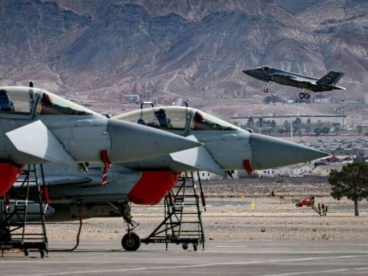 В Сирии ВВС Франции и Великобритании применили управляемые бомбы