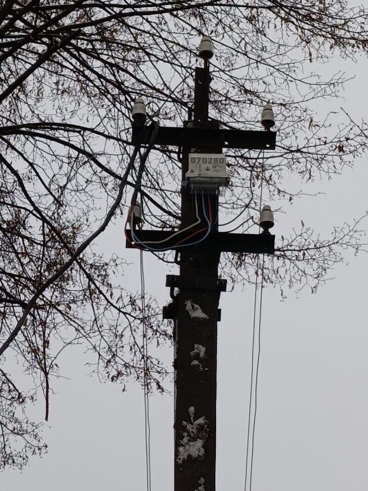 В Тутаевском районе прокуратура заставила энергетиков поменять столбы