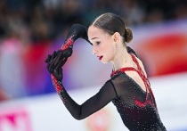 Шестнадцатилетняя фигуристка Дина Хуснутдинова, перешедшая в августе 2025 года в группу Этери Тутберидзе, заняла шестое место на чемпионате России. Она отмечает отсутствие ощутимого давления, стремится к индивидуальности, восхищаясь Алиной Загитовой, Анной Щербаковой и Александрой Трусовой. Подчёркивает важность контроля веса, но при этом придерживается сбалансированного питания без жёстких ограничений.