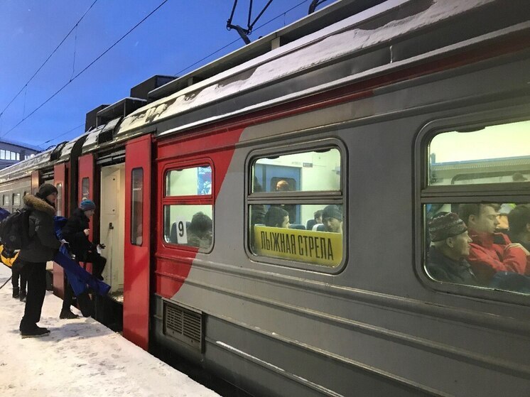 Петербург открыл новые парковки и запустил особую электричку на зимние каникулы