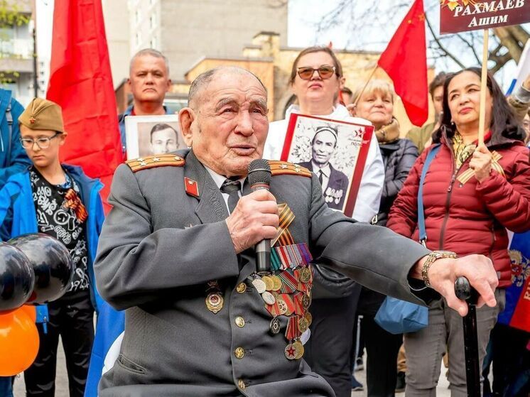 Защитник Ленинграда Александр Морозов отметил столетний юбилей