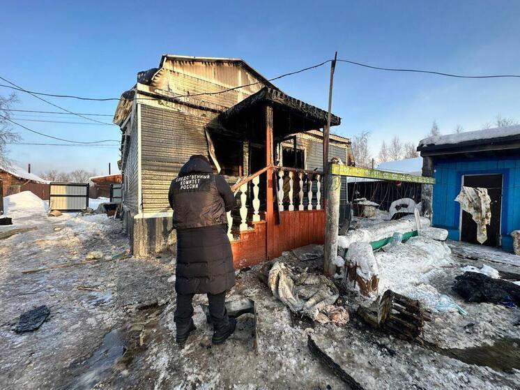 Процессуальную проверку начали по факту гибели женщины при пожаре в Олекминске