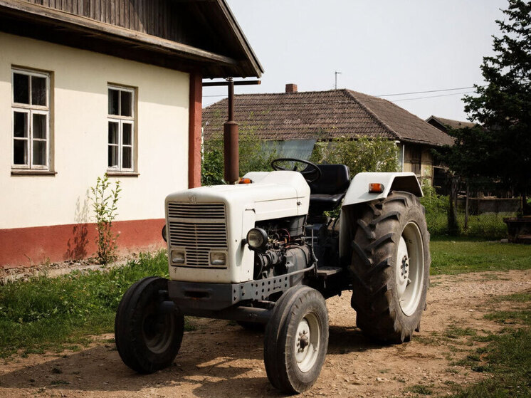 В Бурятии мужчина, задавивший односельчанина трактором, получил год ограничения свободы