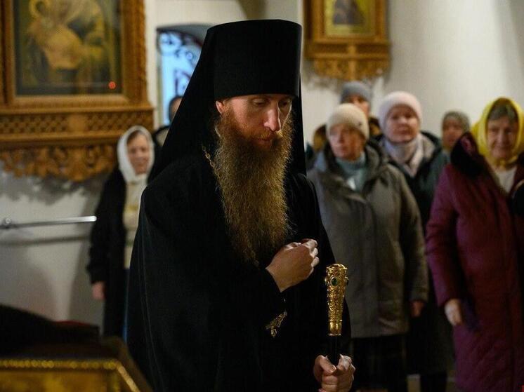 Новое духовное руководство в Великих Луках: Митрополит Матфей представил епископа Варнаву