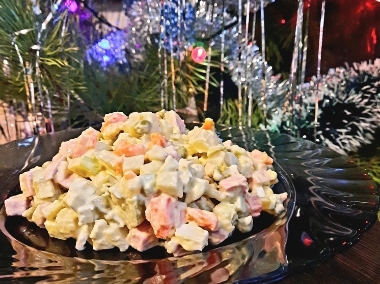 Крымчанам рассказали, почему салаты быстро «плывут» и как этого избежать