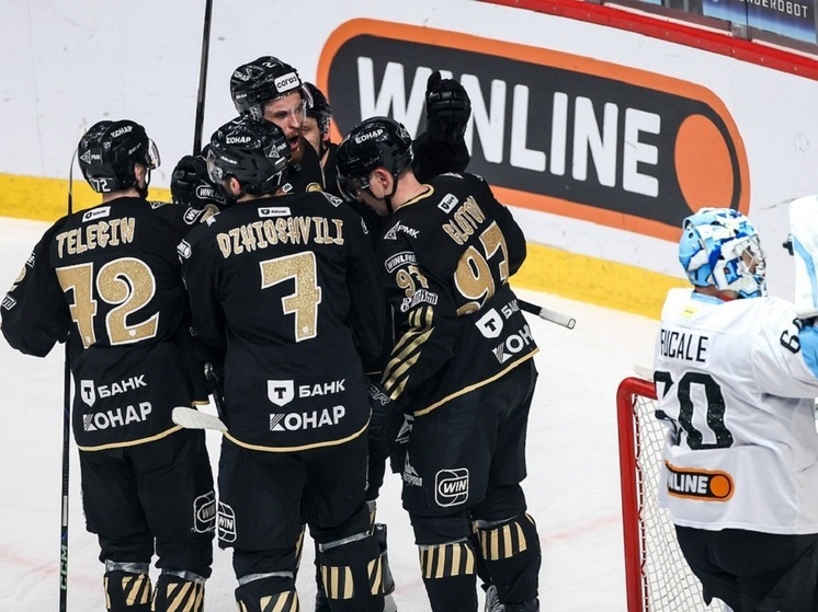 4 января 2026 года в Челябинске «Трактор» победил минское «Динамо» в матче КХЛ со счётом 5:4. Команды показали высокую результативность: заброшено девять шайб, дубли оформили Александр Кадейкин и Алекс Лимож. После двух поражений подряд «Трактор» прервал неудачную серию и начал год с победы. Минчане остались на второй строчке Западной конференции, челябинцы — на шестой Восточной.