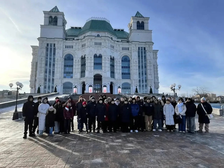 Юные элистинцы посетили Астрахань