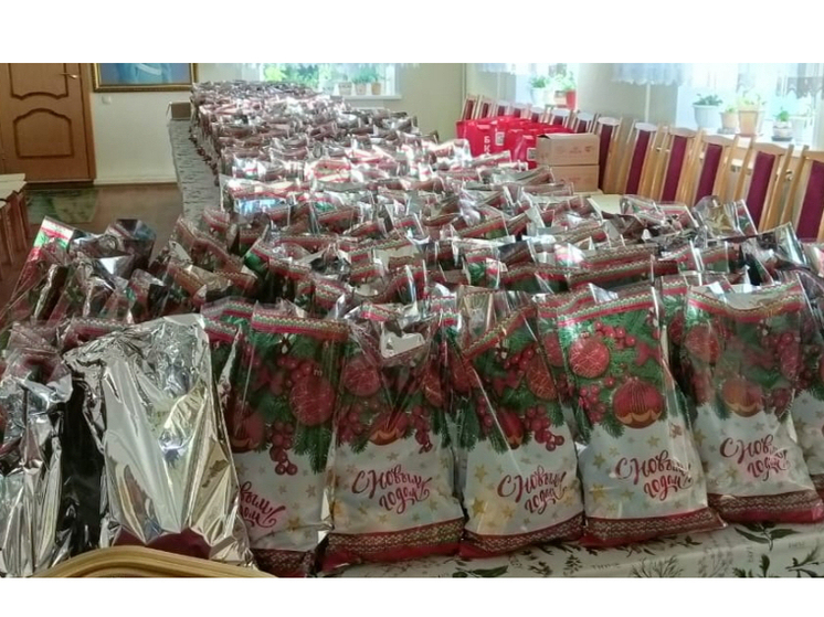 В Орле подарили рождественские подарки более чем 580 детям