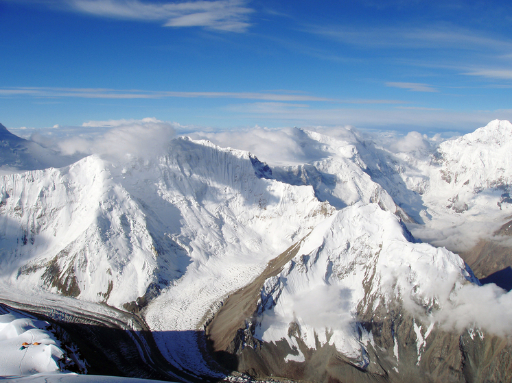 Российская альпинистка нашла на пике Ленина фотоаппарат со снимками 2008 года