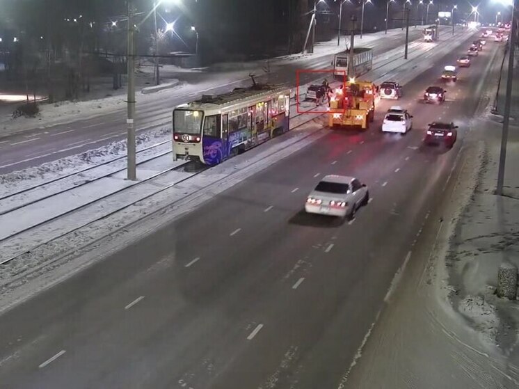 Отключили свет и остановили трамваи: автотранспорт стал причиной двух аварий в Улан-Удэ