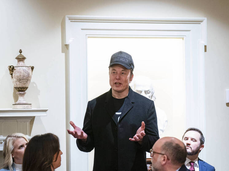 Маск рассказал об ужине с Трампом и первой леди США Меланьей