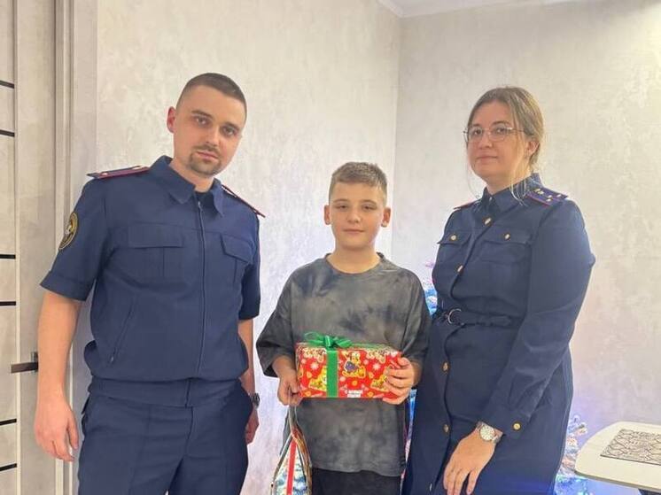 Офицеры СКР устроили праздник для детей Приморья