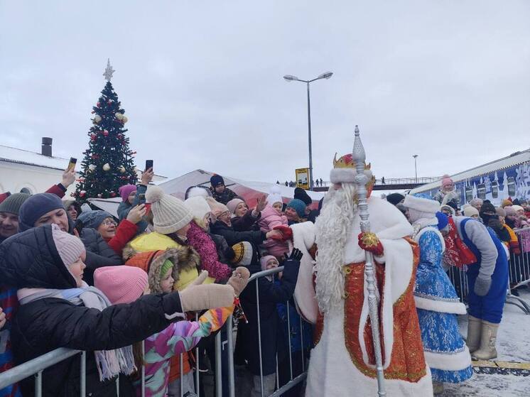 Поезд Деда Мороза едет в Карелию
