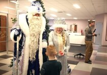 Накануне Нового года в редакции «МК» на праздничную Ёлку пригласили несколько детей участников СВО из Солнечногорского района