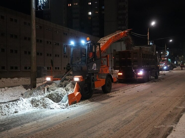 В Самаре завершается ликвидация последствий предыдущего снегопада, но уже начался новый