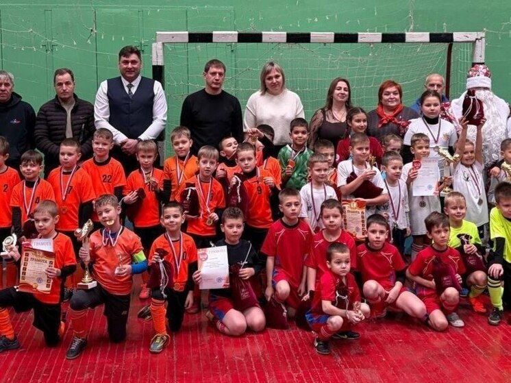 В Макеевке состоялся Рождественский турнир по мини-футболу среди детей