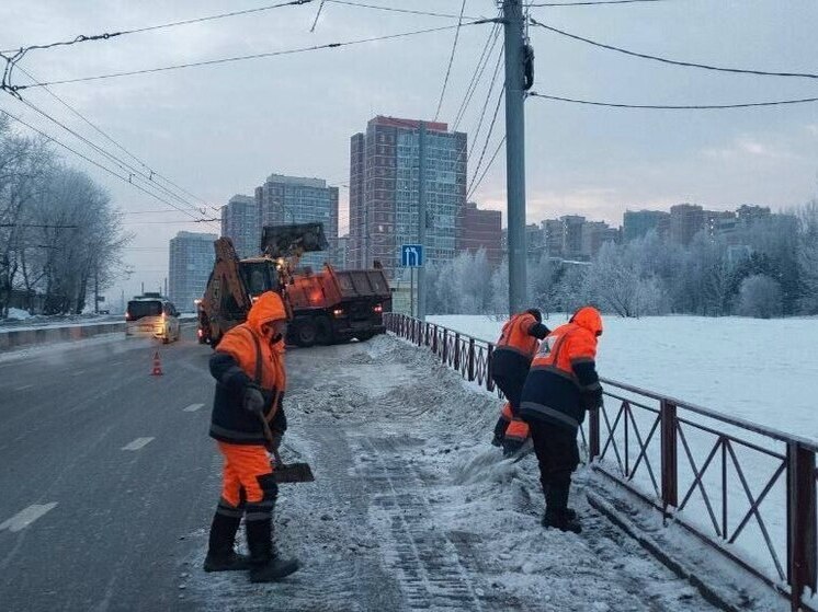 В Иркутске за сутки вывезли 1500 тонн снега и усилили ночную уборку