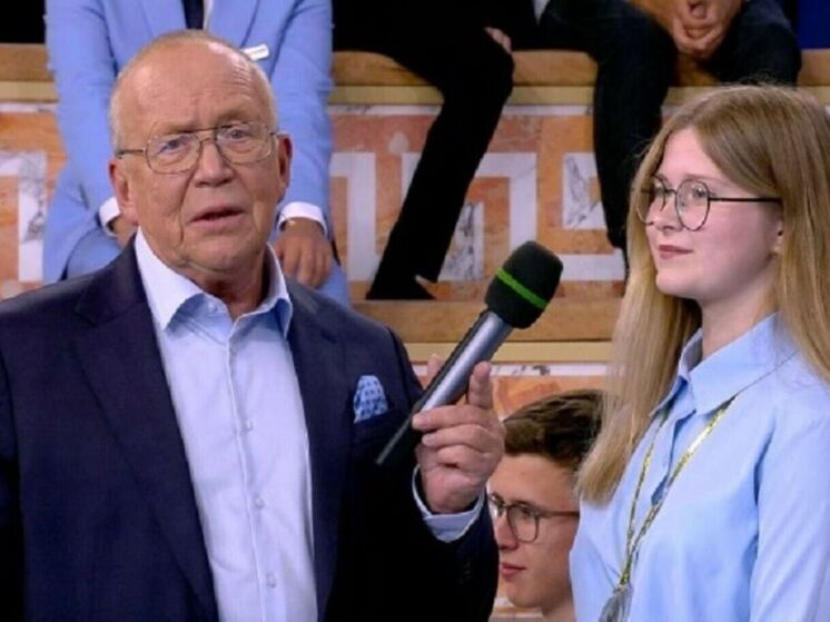 Школьница из костромского Мантурово пробилась в полуфинал «Умников и умниц»