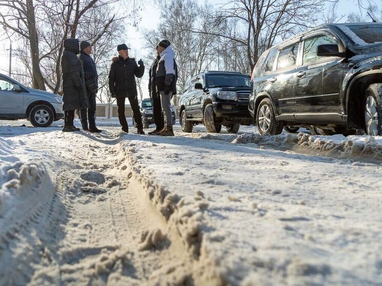 Мэр Южно-Сахалинска проверил работу коммунальных служб в праздничные дни