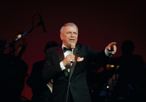 Согласитесь, что редко кто из нас обходится в новогодние праздники без голоса Фрэнка Синатры