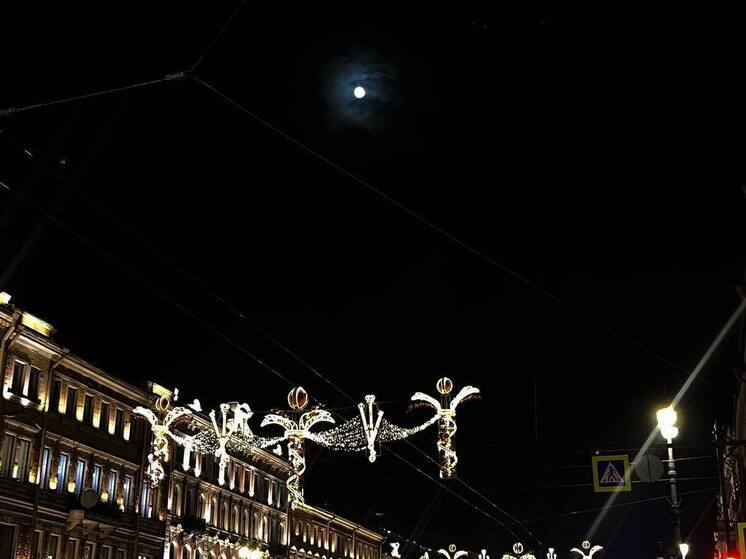 Петербург привлек 32% московских пар на новогодние праздники