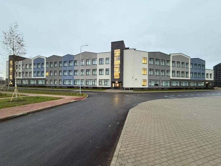 Ленобласть вложила миллиарды в школы и больницы