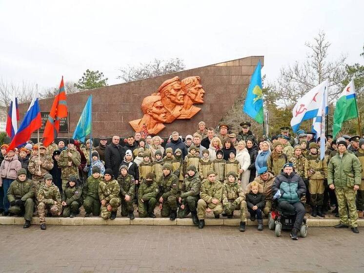 Евпатория почтила память героев-десантников